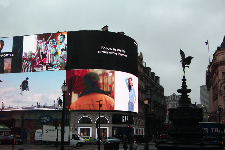 Ad in the city